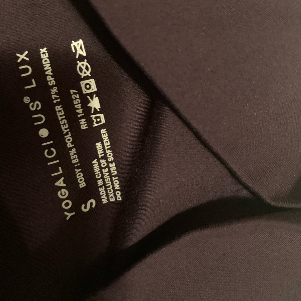 Yogalicious Lux Leggings Dark Purple!